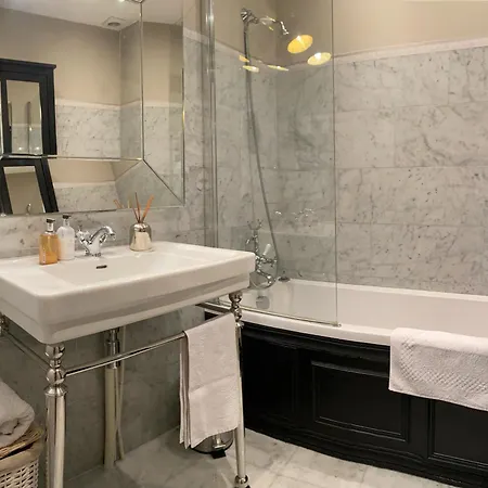 Elegant Luxury Private By Eiffel Tower Parigi