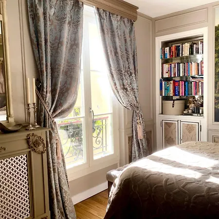 Elegant Luxury Private By Eiffel Tower Apartment Paris